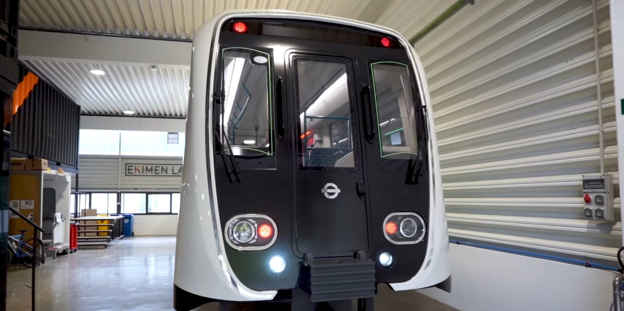New DLR trains Preview video back online Murky Depths